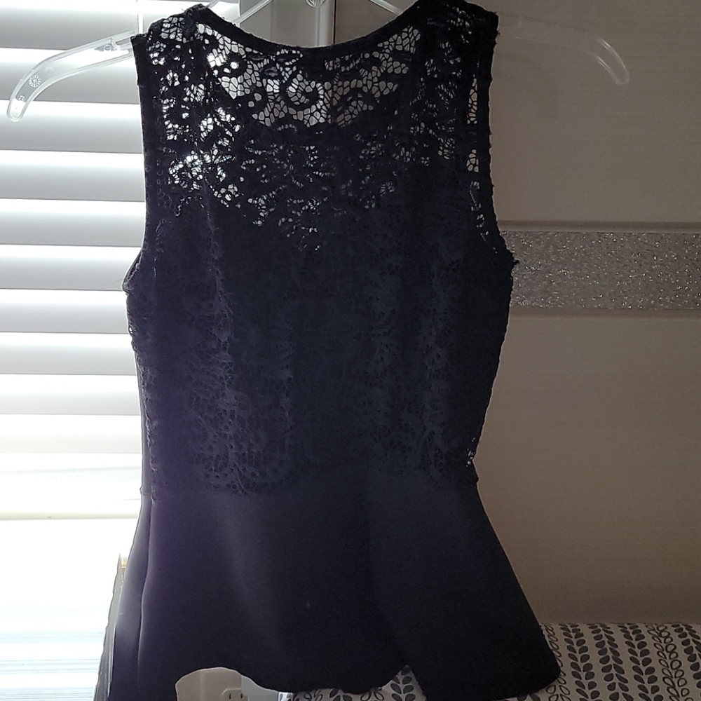 Top - Picture 2 of 2